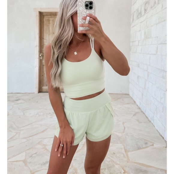 Ck squared boutique lilah pistachio summer shorts set. Size small/4 - Picture 1 of 4